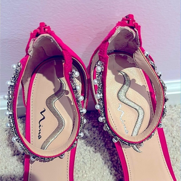 Nina Fuchsia Pearl-Gem Embroidered Heels (9.5M) - Picture 8 of 13
